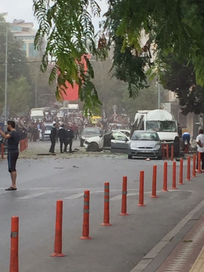 Yenibosna'da patlamadan ilk görüntüler 12