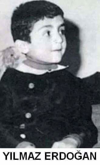 Ünlülerin çocukluk halleri 2