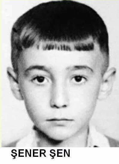 Ünlülerin çocukluk halleri 7