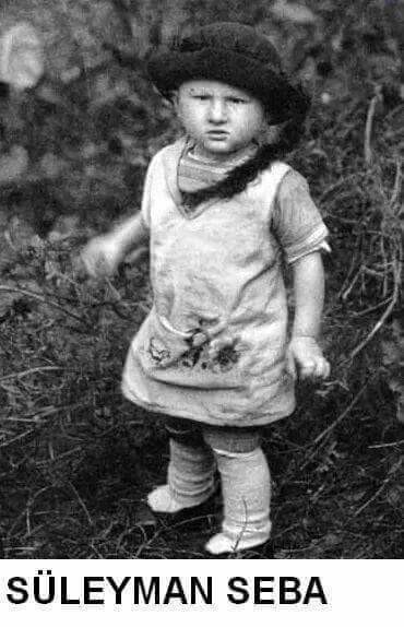 Ünlülerin çocukluk halleri 15