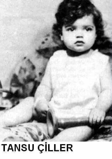 Ünlülerin çocukluk halleri 20