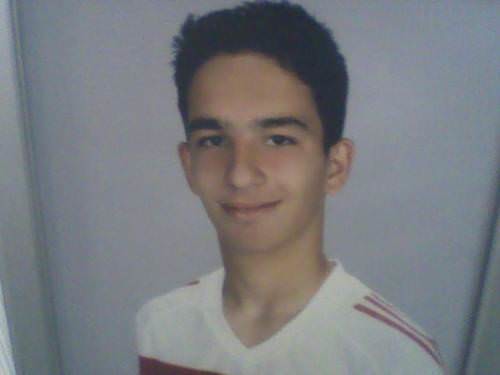 Ünlülerin çocukluk halleri 24