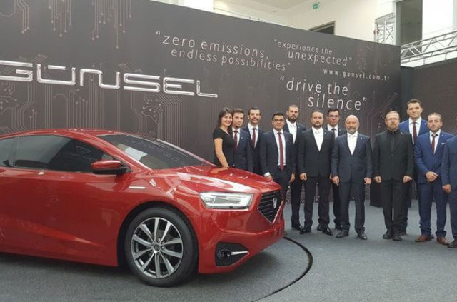 KKTC'nin ilk yerli arabası "GÜNSEL" görücüye çıktı 3