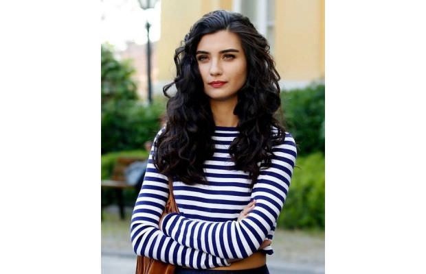 Ünlülerin gerçek yaşları 18