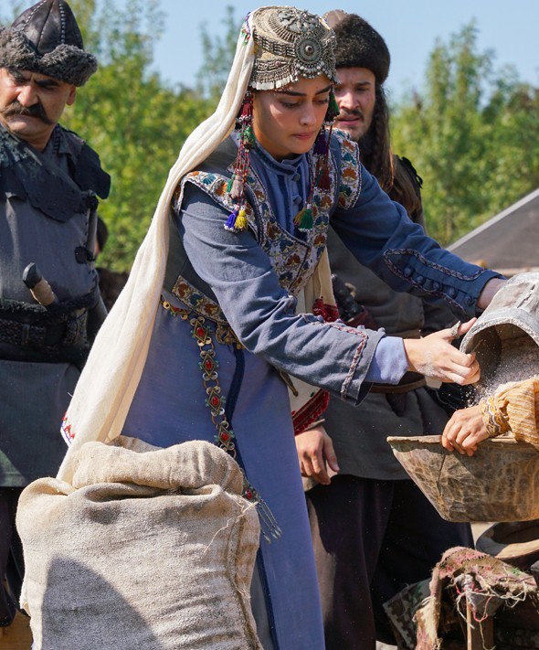 'Diriliş Ertuğrul' dizisinde yeni oyuncu sürprizi 3