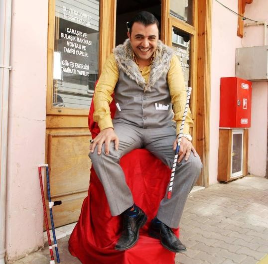 Ünlülerin kaç yaşında ve nereli olduklarını biliyor muydunuz? 13