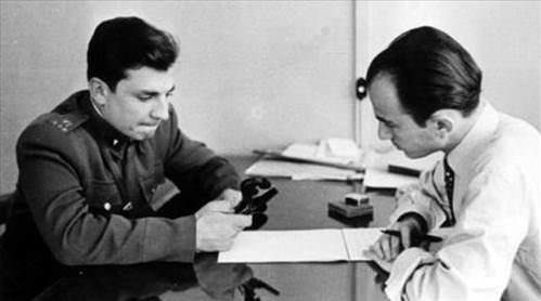 Ünlülerin askerlik fotoğrafları 3