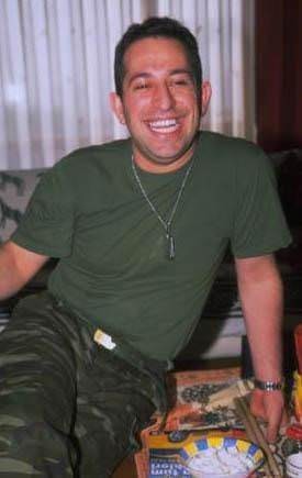 Ünlülerin askerlik fotoğrafları 32