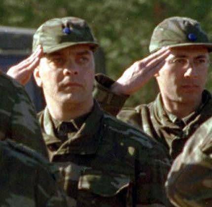 Ünlülerin askerlik fotoğrafları 40