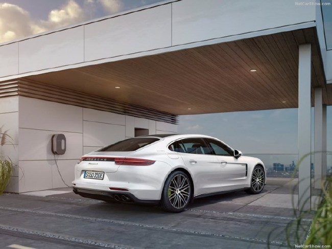 Yeni Porsche Panamera Executive 16