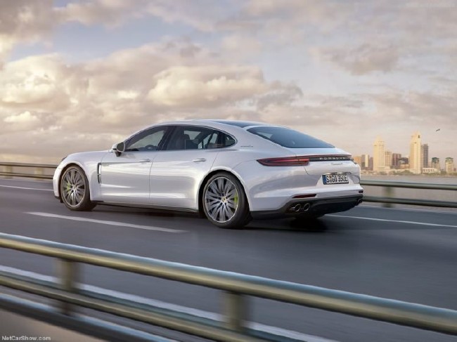Yeni Porsche Panamera Executive 18