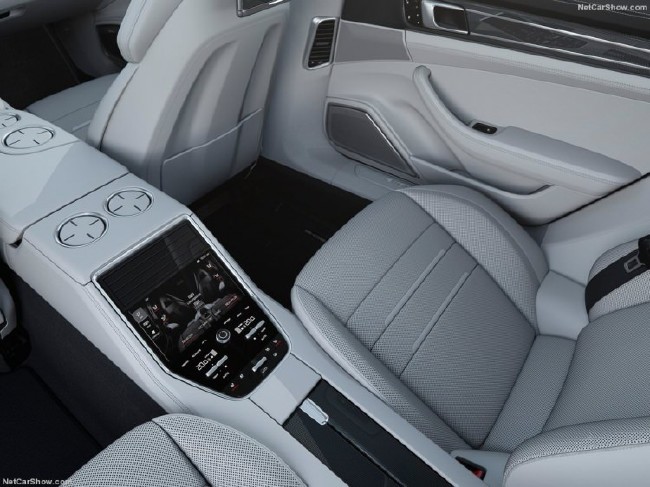 Yeni Porsche Panamera Executive 4