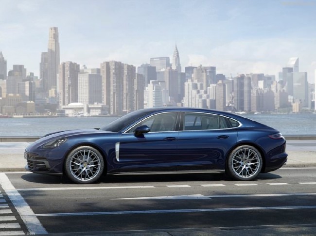 Yeni Porsche Panamera Executive 8