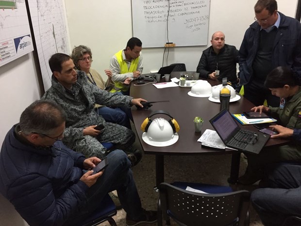 Kolombiya'da düşen uçaktan son görüntüler 10