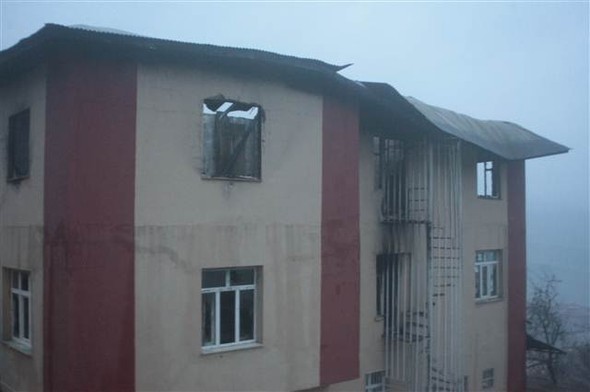 Gün ağardı facianın izleri ortaya çıktı 3