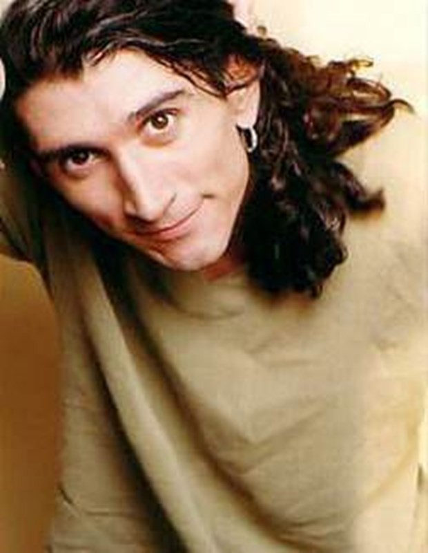 Trafik kazasında hayatını kaybeden ünlü isimler 12