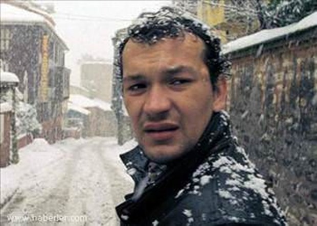 Trafik kazasında hayatını kaybeden ünlü isimler 14