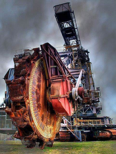 Hayrete düşüren devasa iş makineleri 32