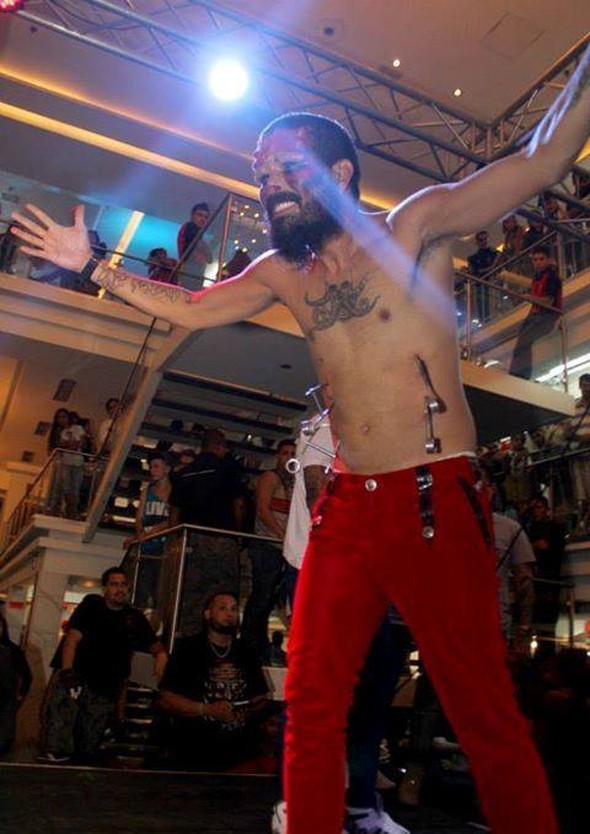 Her şeyi ona benzemek için yaptı 11