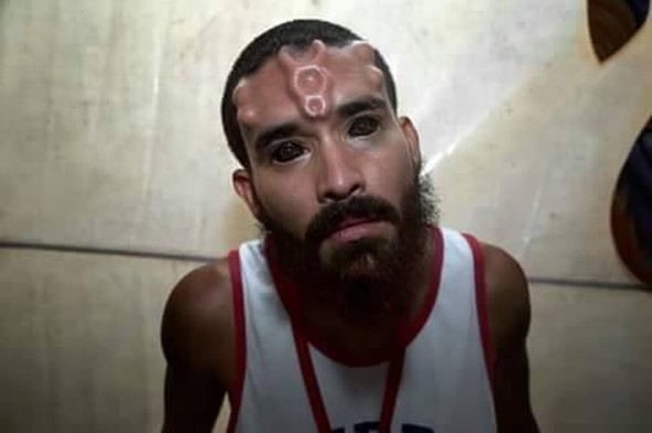 Her şeyi ona benzemek için yaptı 12