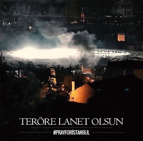 Beşiktaş'taki alçak saldırıya ünlülerin tepkileri 29