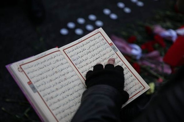 Türkiye şehitlerine ağlıyor 18