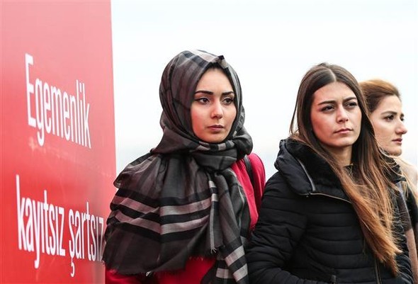 Türkiye şehitlerine ağlıyor 5