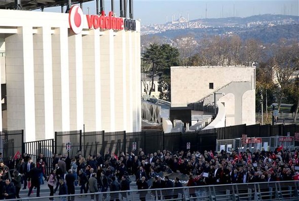 Türkiye şehitlerine ağlıyor 31