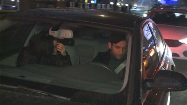 Tanınmamak için böyle giyindi! 6