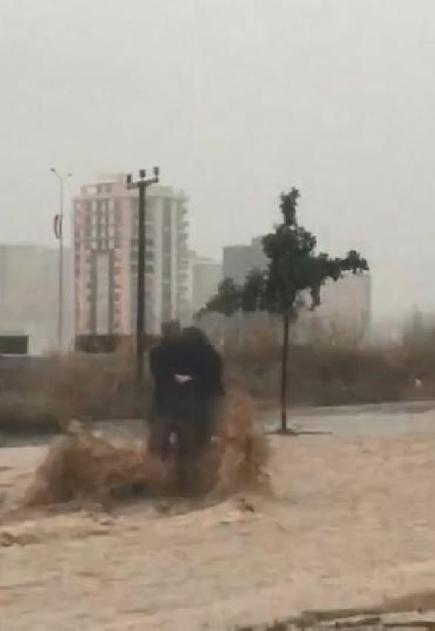 Fırtına tüm yurtta felakete neden oldu 13