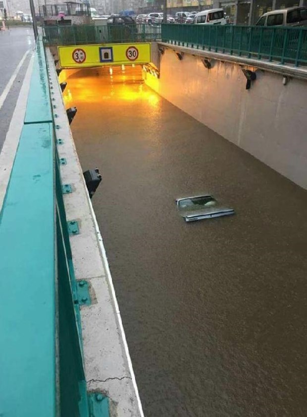 Fırtına tüm yurtta felakete neden oldu 15