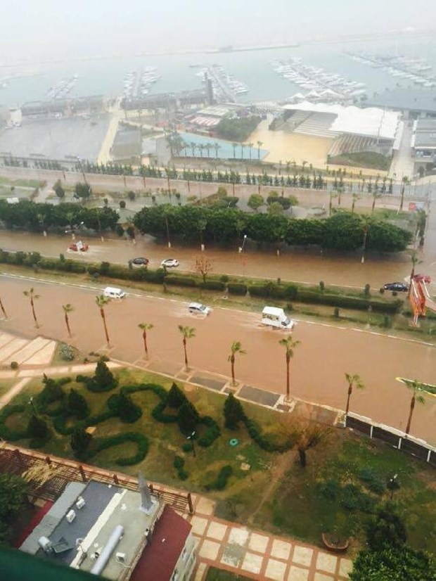 Fırtına tüm yurtta felakete neden oldu 21