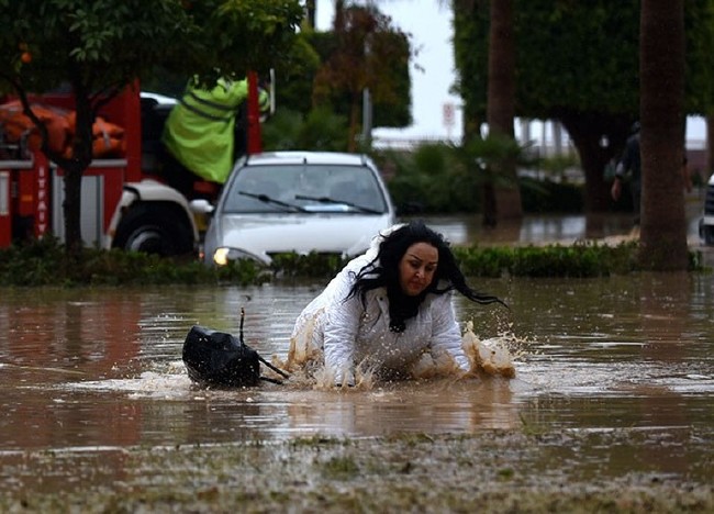 Fırtına tüm yurtta felakete neden oldu 20