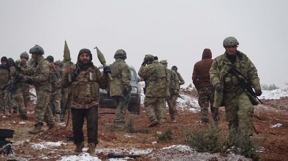 Türk ordusu El Bab’da Akil Dağı ve Hastane bölgesinde ilerliyor 15