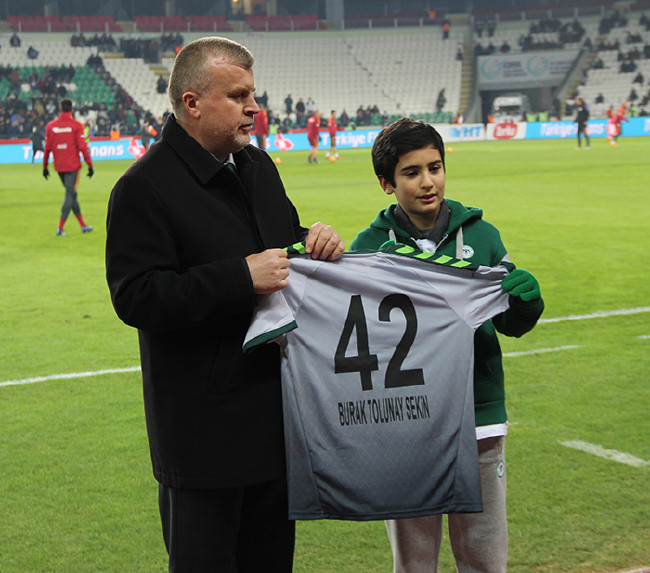 Şehit Fethi Sekin'in oğluna anlamlı jest 1