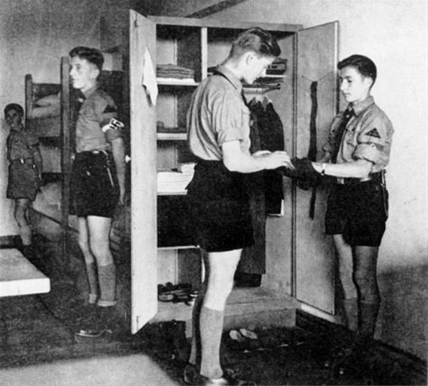 Nazi tecavüzüne uğrayan kadınları bile ayırmadılar 22