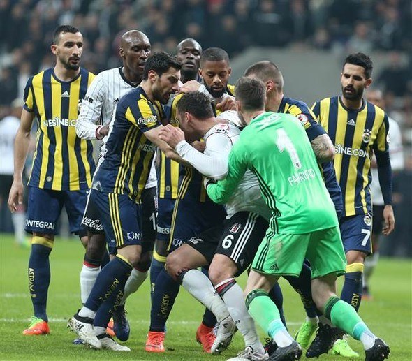 Beşiktaş'ta Tosic kırmızı kart gördü, ortalık karıştı! 6