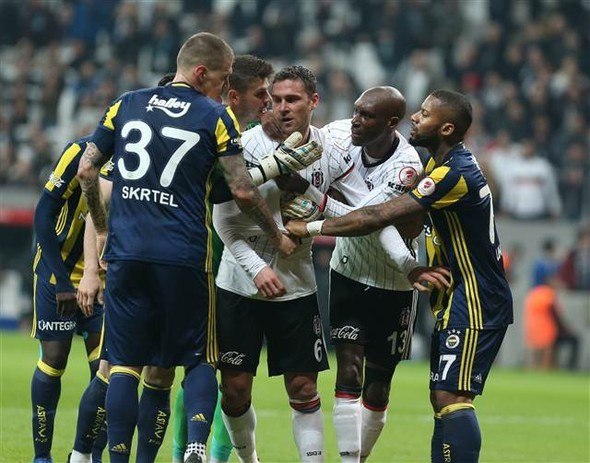 Beşiktaş'ta Tosic kırmızı kart gördü, ortalık karıştı! 4