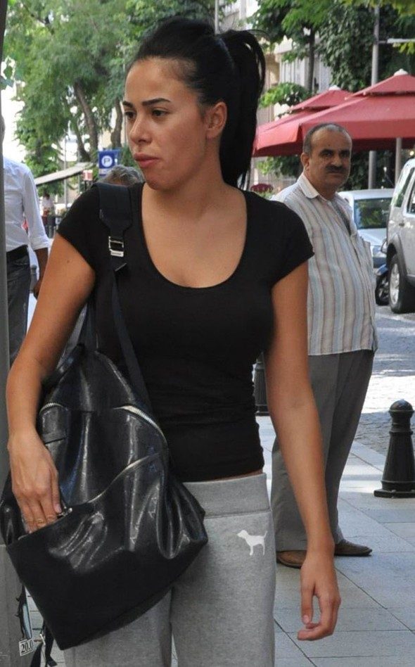 Asena Atalay'ın estetiksiz hali herkesi şoke etti 7