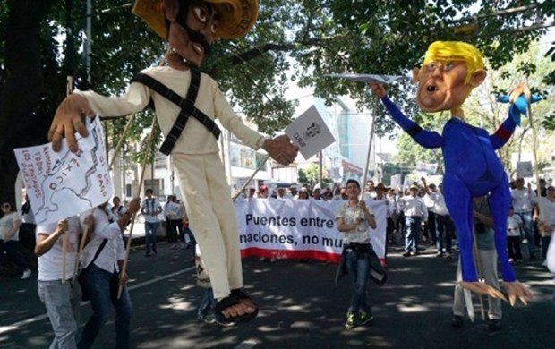 Trump karşıtı gösteriler ABD'nin komşusuna sıçradı 19