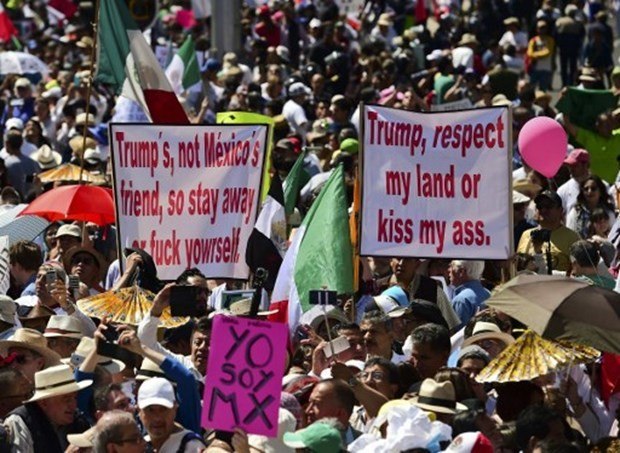 Trump karşıtı gösteriler ABD'nin komşusuna sıçradı 1