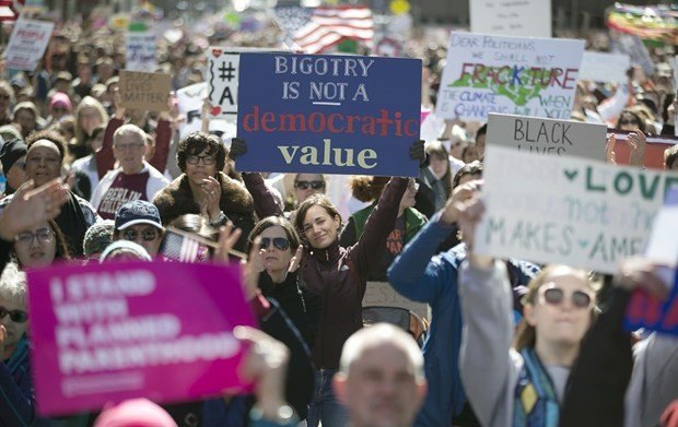 Trump karşıtı gösteriler ABD'nin komşusuna sıçradı 33