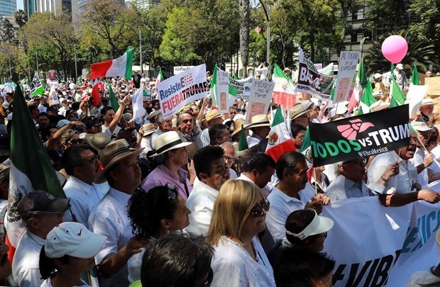 Trump karşıtı gösteriler ABD'nin komşusuna sıçradı 35