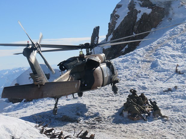 Teröre eş zamanlı darbe 19