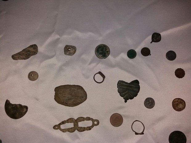 Yatağının altından tarihi eser fışkırdı 8