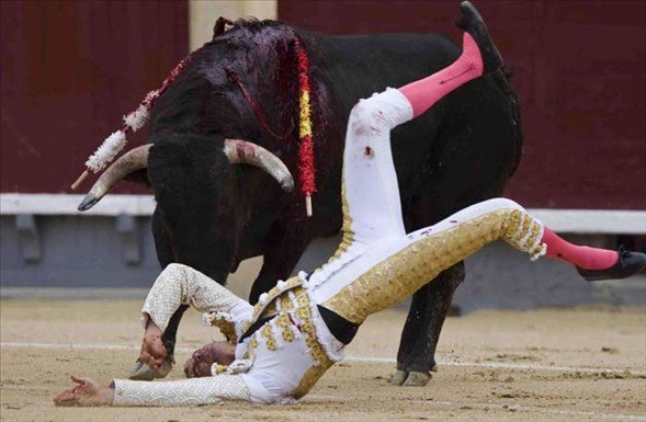 Matadorun gözünü böyle çıkardı 10