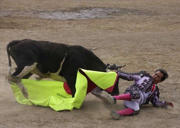 Matadorun gözünü böyle çıkardı 18