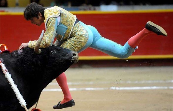 Matadorun gözünü böyle çıkardı 21