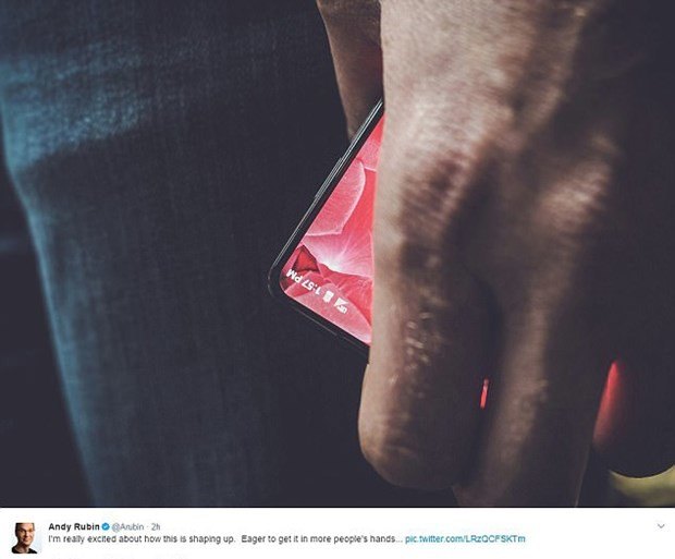 Android'in mucidinden yeni akıllı telefon 2