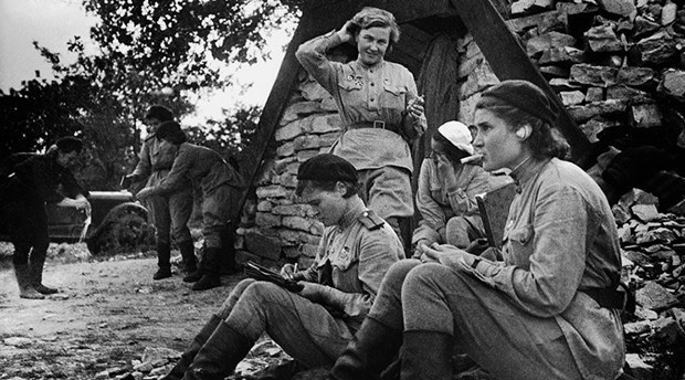 İkinci Dünya Savaşı'nın 1418 günü 11